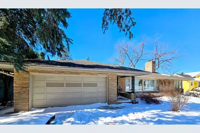 910 3rd Avenue SW, Pipestone, MN 56164 - Photo 1