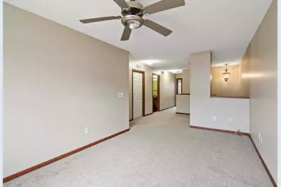 11003 Oak Grove Circle #B, Woodbury, MN 55129 - Photo 17