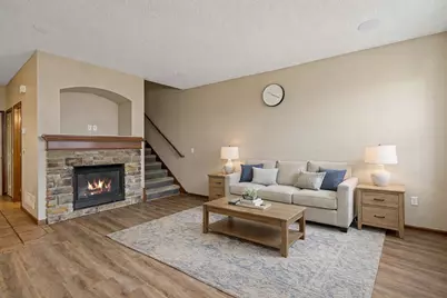 11003 Oak Grove Circle #B, Woodbury, MN 55129 - Photo 5