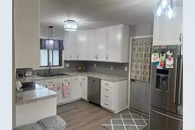 445 NE Rose Lane NE, Hutchinson, MN 55350 - Photo 5