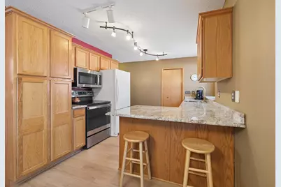 10007 Pleasure Creek Circle NE, Blaine, MN 55434 - Photo 7