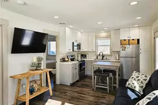 201 1/2 10th Ave SE, Pipestone, MN 56164 - Photo 7