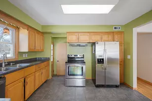 2611 Parkview Blvd, Robbinsdale, MN 55422 - Photo 9