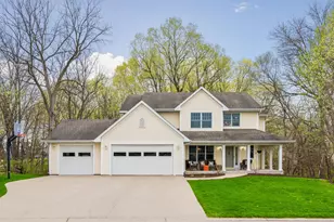 8469 Woodland Curve, Saint Bonifacius, MN 55375 - Photo 5