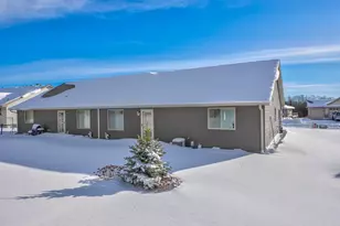 957 Fairchild Dr, River Falls, WI 54022 - Photo 27