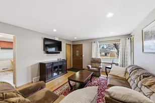 4412 2 1/2 Street NE, Columbia Heights, MN 55421 - Photo 3