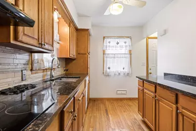 10025 Wentworth Avenue S, Bloomington, MN 55420 - Photo 11