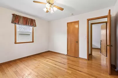 10025 Wentworth Avenue S, Bloomington, MN 55420 - Photo 13