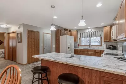 1447 10th Street N, New Ulm, MN 56073 - Photo 3