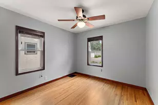 551 Pascal St N, Saint Paul, MN 55104 - Photo 21