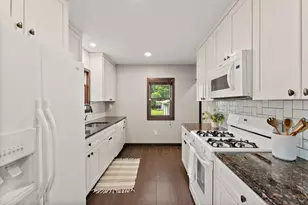 551 Pascal St N, Saint Paul, MN 55104 - Photo 13