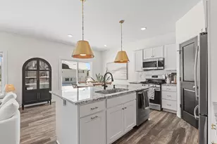 1671 Riverside Dr, Shakopee, MN 55379 - Photo 1