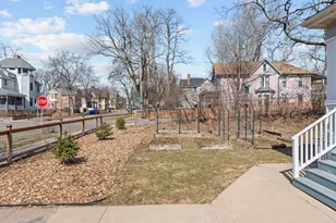 316 Bates Ave, Saint Paul, MN 55106 - Photo 29