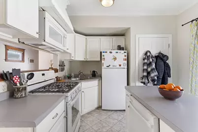 316 Bates Avenue, Saint Paul, MN 55106 - Photo 9