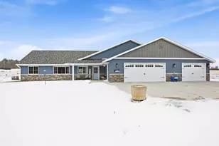 10185 440th St, Holdingford, MN 56340 - Photo 1