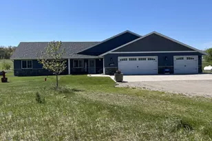 10185 440th St, Holdingford, MN 56340 - Photo 1