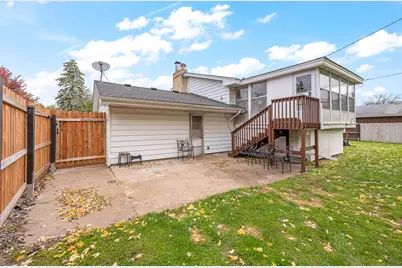 3301 Thurber Road, Brooklyn Center, MN 55429 - Photo 35