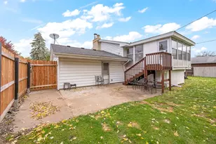 3301 Thurber Rd, Brooklyn Center, MN 55429 - Photo 35