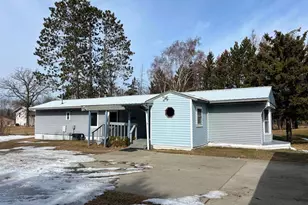 726 2nd St W, Deer River, MN 56636 - Photo 1