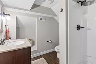 1360 Hewitt Ave, Saint Paul, MN 55104 - Photo 37