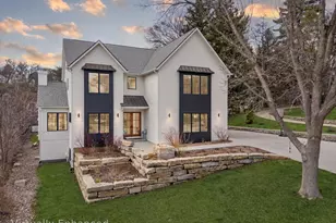905 9th Ave SW, Rochester, MN 55902 - Photo 1