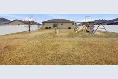 4727 6th Street W, West Fargo, ND 58078 - Photo 39