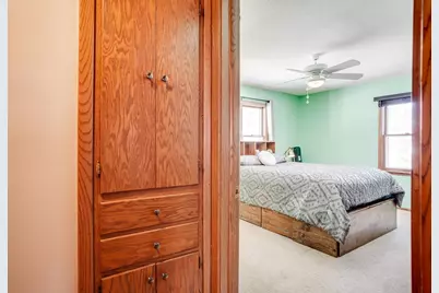 2722 Vale Crest Road, Crystal, MN 55422 - Photo 21