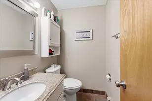 2720 Dale St N, Roseville, MN 55113 - Photo 11