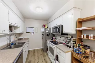 2720 Dale St N, Roseville, MN 55113 - Photo 5