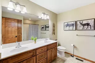 19165 Monarch Ct, Rogers, MN 55374 - Photo 33