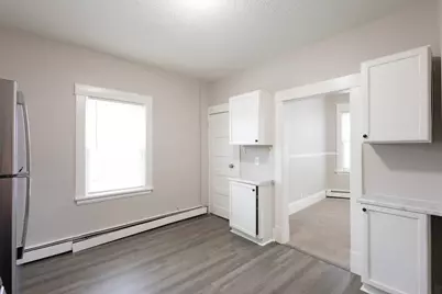 678 Hawthorne Avenue E, Saint Paul, MN 55106 - Photo 7