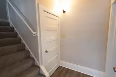 678 Hawthorne Avenue E, Saint Paul, MN 55106 - Photo 3