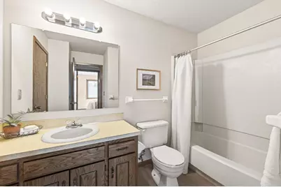 543 Clover Leaf Parkway NE, Blaine, MN 55434 - Photo 9