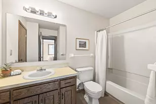 543 Clover Leaf Pkwy NE, Blaine, MN 55434 - Photo 9