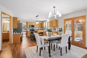 8837 Comstock Ct, Maple Grove, MN 55311 - Photo 9