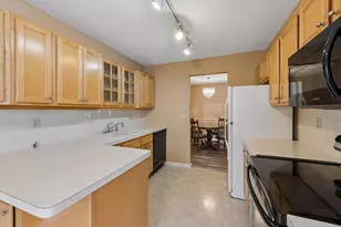 14365 Fairway Dr, Eden Prairie, MN 55344 - Photo 9