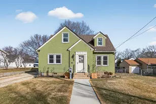 613 11th St SE, Rochester, MN 55904 - Photo 1