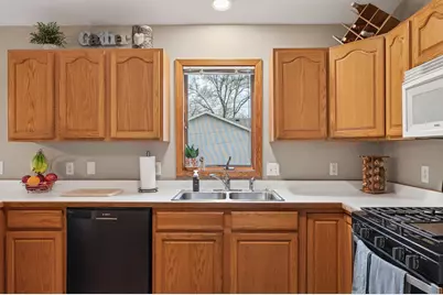 10633 Sumter Avenue N, Brooklyn Park, MN 55445 - Photo 11