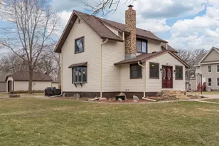 551 1st St, Gaylord, MN 55334 - Photo 1