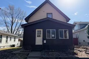 844 Armstrong Ave, Saint Paul, MN 55102 - Photo 1