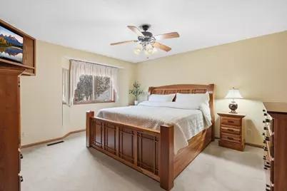 561 Deer Ridge Lane S, Maplewood, MN 55119 - Photo 27