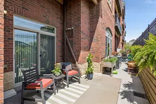 301 Clifton Ave, Minneapolis, MN 55403 - Photo 23