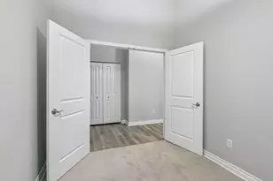 301 Clifton Ave, Minneapolis, MN 55403 - Photo 21