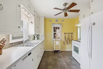 3029 Fairview Avenue N, Roseville, MN 55113 - Photo 5