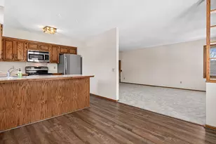 7808 Grinnell Way, Lakeville, MN 55044 - Photo 3