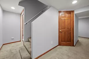 700 Edgar Ave, Saint Paul, MN 55117 - Photo 27