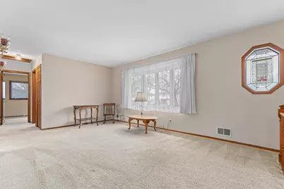 6571 3rd Street Court N, Oakdale, MN 55128 - Photo 3