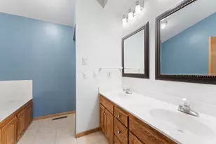 12963 Eastview Ct, Apple Valley, MN 55124 - Photo 23