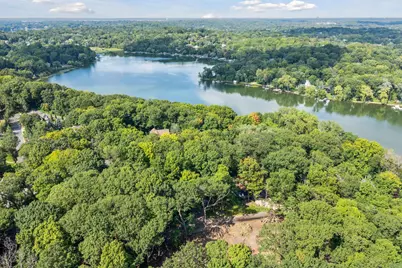 601 Fox Hill Drive, Chanhassen, MN 55317 - Photo 7