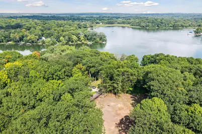 601 Fox Hill Drive, Chanhassen, MN 55317 - Photo 5